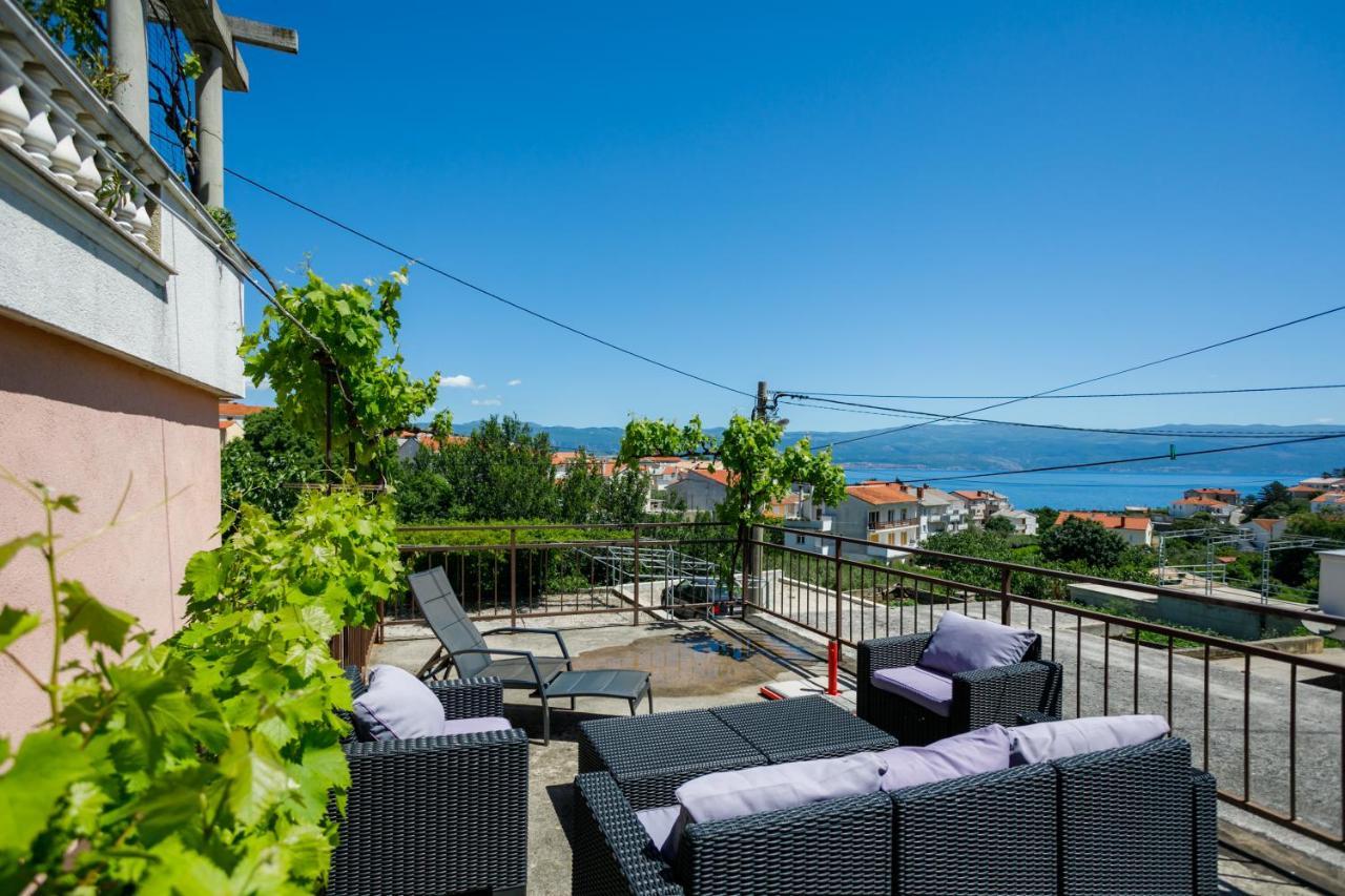 Appartamento Oliva Vrbnik Esterno foto