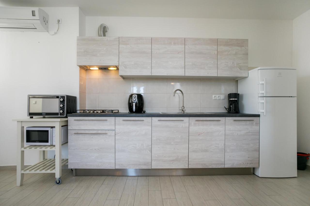Appartamento Oliva Vrbnik Esterno foto